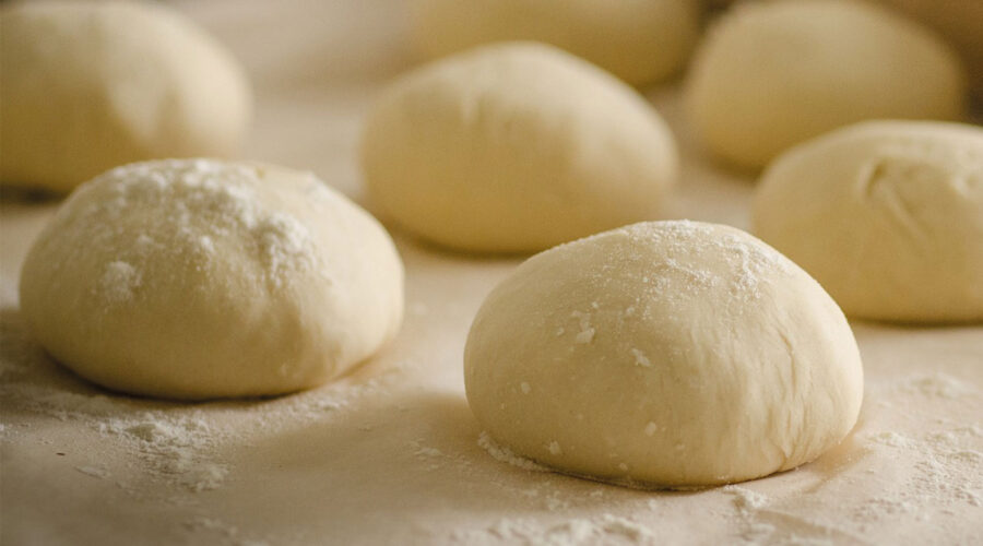 Pizzateig – Rezept wie aus einer italienischen Pizzeria (1)PREMIUM 