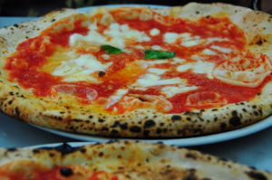 Neapolská pizza