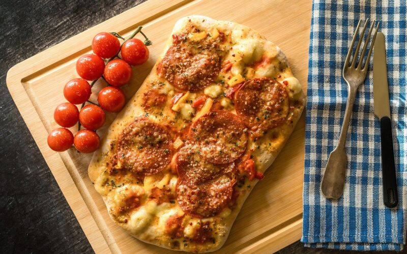 Pinsa Romana vs Pizza – Co je Pinsa Romana a v čem se liší od pizzy?