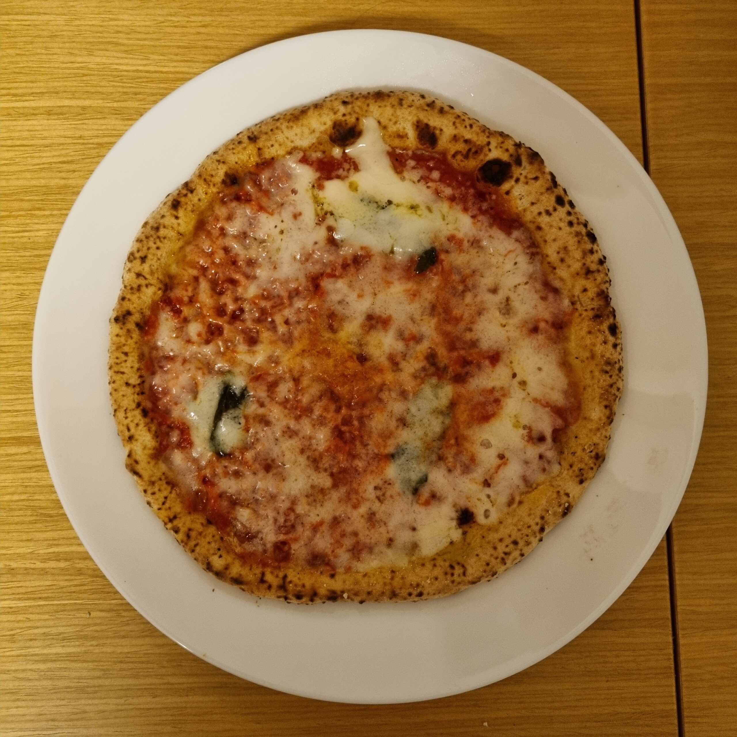 Upečená pizza ze Seven Eleven